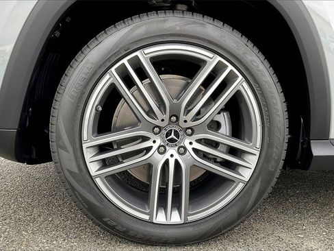 New 2026 Mercedes-Benz GLS 450 4MATIC image 12