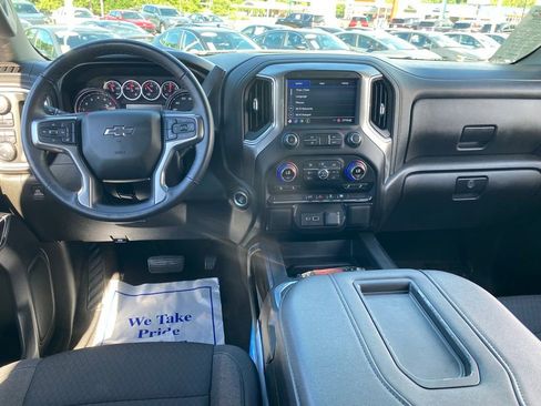Used 2022 Chevrolet Silverado 1500 RST AWD/4WD image 12