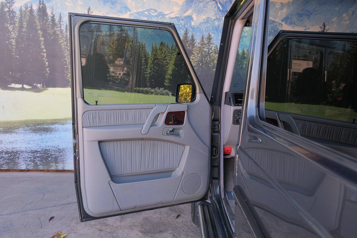 Used 2004 Mercedes-Benz G 500 image 9