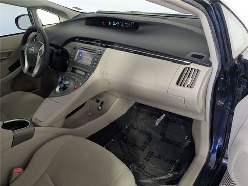 Used 2013 Toyota Prius Two FWD image 30