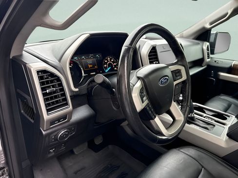 Used 2019 Ford F150 Lariat w/ Equipment Group 502A Luxury AWD/4WD image 15