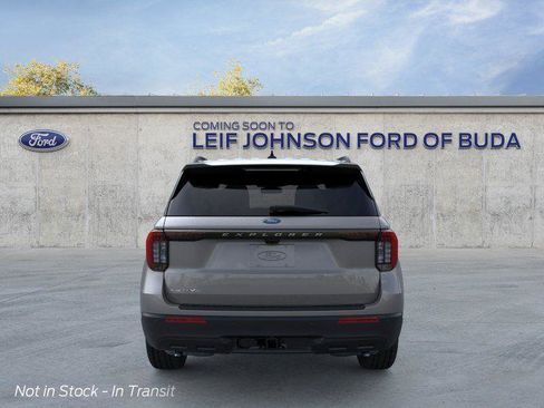New 2026 Ford Explorer Active RWD image 5