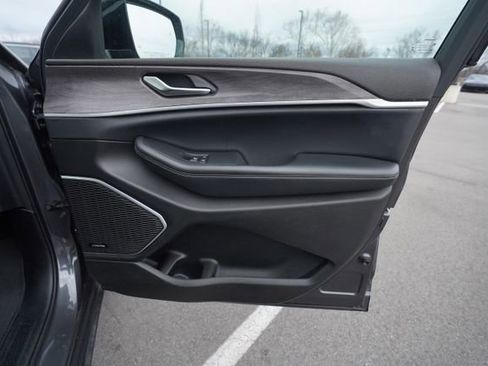 Used 2022 Jeep Grand Cherokee L Limited image 21