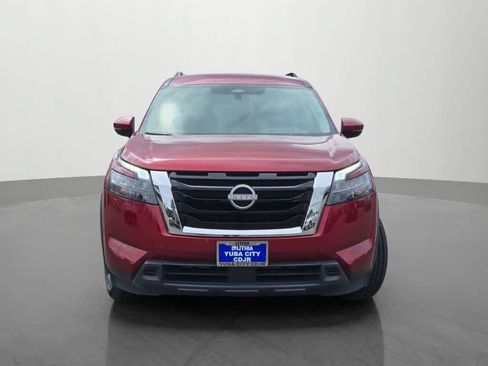 Used 2024 Nissan Pathfinder SV FWD image 9