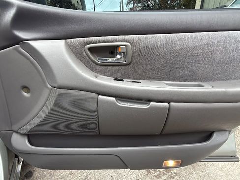 Used 2000 Toyota Avalon XL image 21