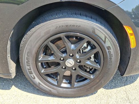Used 2023 Chrysler Pacifica Touring-L FWD image 8