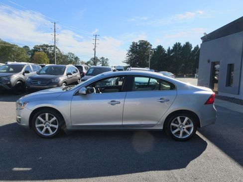 Used 2016 Volvo S60 T5 Premier w/ Convenience Package image 9