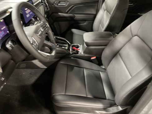 New 2026 GMC Canyon Elevation w/ Convenience Package image 13