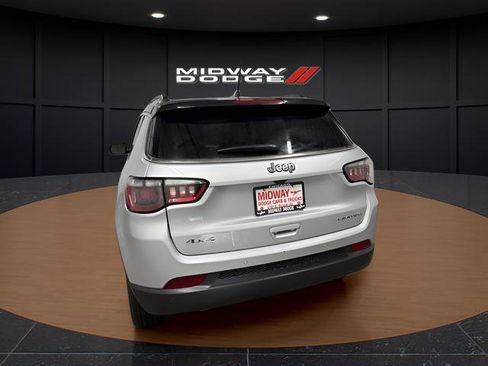 Used 2025 Jeep Compass Limited image 6