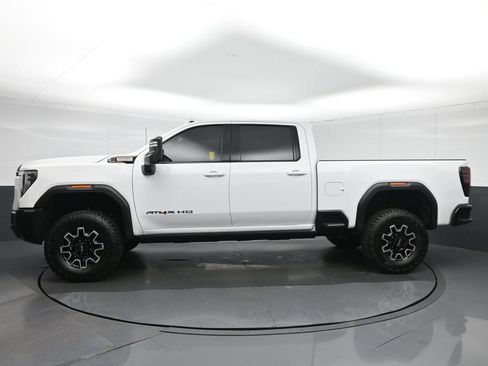 Used 2025 GMC Sierra 2500 AT4X AWD/4WD image 4