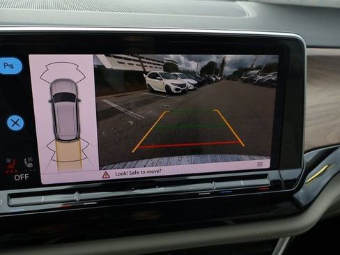 New 2026 Volkswagen Atlas SE image 24