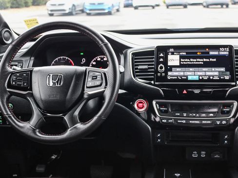 Certified 2025 Honda Ridgeline Black Edition image 12