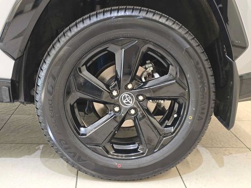 Used 2020 Toyota RAV4 XSE AWD/4WD image 8