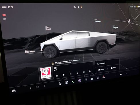 Used 2024 Tesla Cybertruck AWD Crew Cab image 28