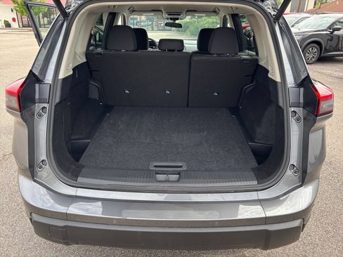 Used 2026 Nissan Rogue SV AWD/4WD image 31