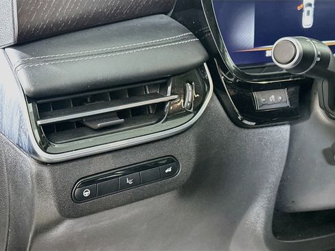Used 2023 INFINITI QX60 Sensory w/ Vision Package AWD/4WD image 10
