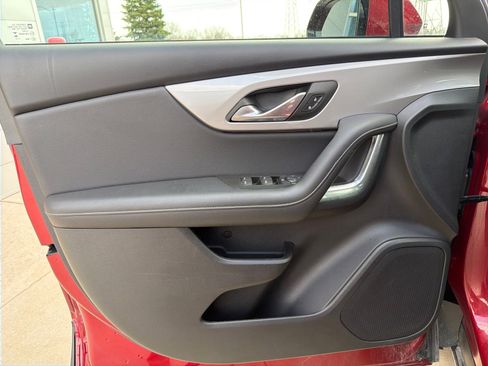 Used 2025 Chevrolet Blazer LT image 10