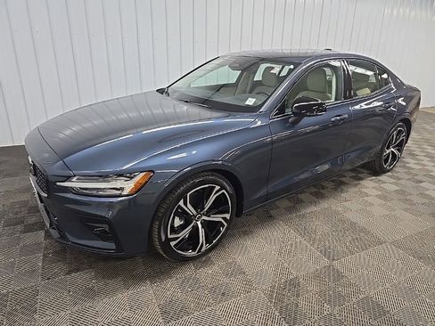 Used 2024 Volvo S60 B5 Plus w/ Climate Package AWD/4WD image 8