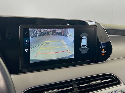 Used 2022 Hyundai Palisade SEL w/ Premium Package image 17