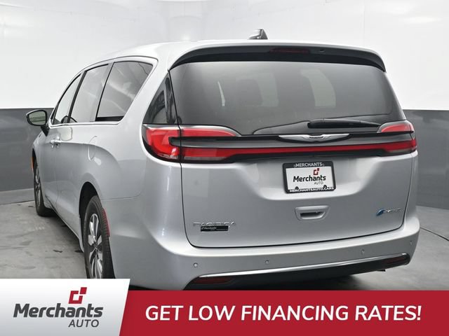 Used 2024 Chrysler Pacifica Limited FWD image 5