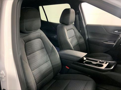 Used 2026 Chevrolet Equinox LT AWD/4WD image 8