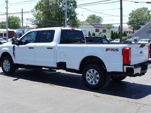 Used 2024 Ford F250 XLT w/ FX4 Off-Road Package AWD/4WD image 2