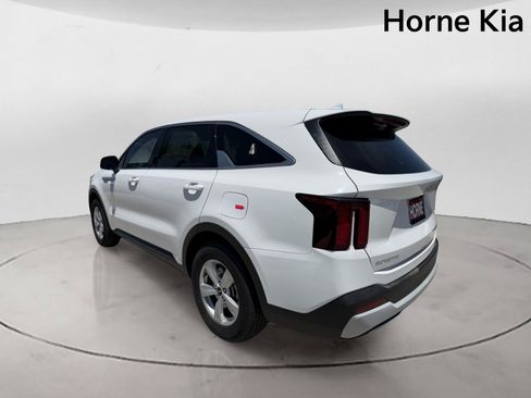 New 2026 Kia Sorento LX FWD image 5