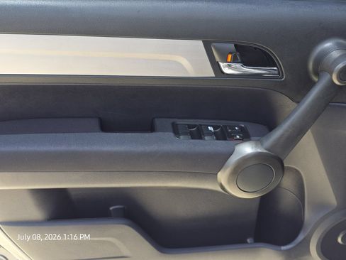 Used 2011 Honda CR-V LX image 17