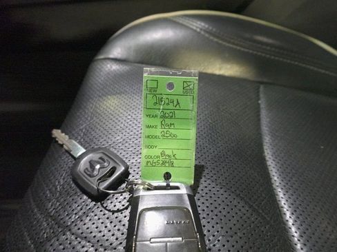 Used 2021 RAM 2500 Limited image 32