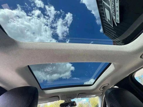 Used 2015 Mercedes-Benz C 300 4MATIC Sedan image 22