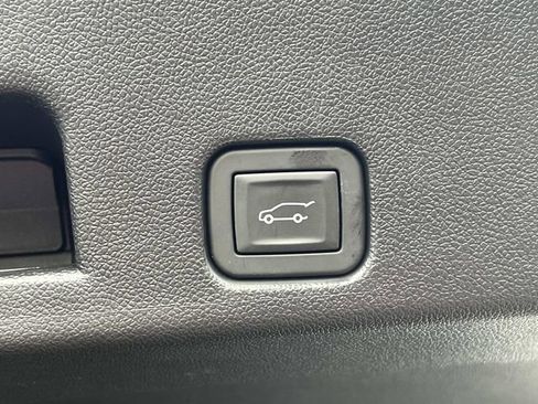 Used 2026 GMC Acadia Elevation w/ Black Edition image 12