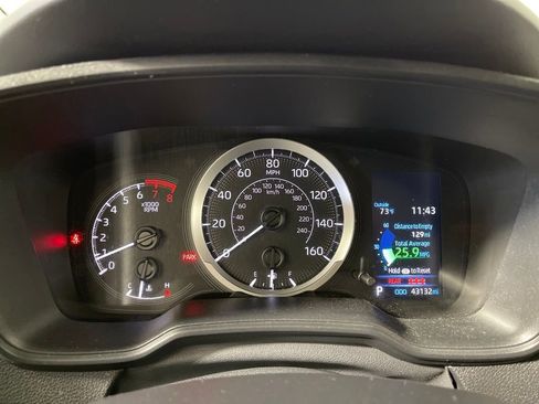 Used 2021 Toyota Corolla LE image 18