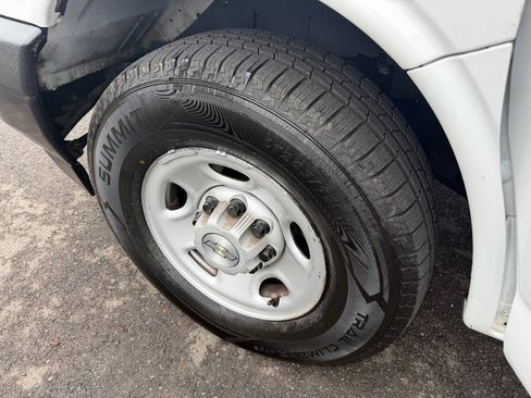 Used 2022 Chevrolet Express 2500 w/ Driver Convenience Package image 20