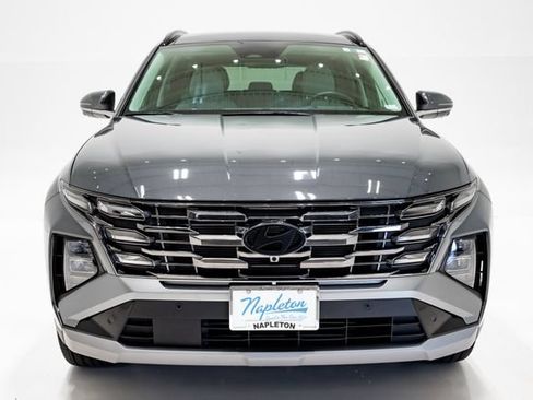 Used 2025 Hyundai Tucson Limited AWD/4WD image 4