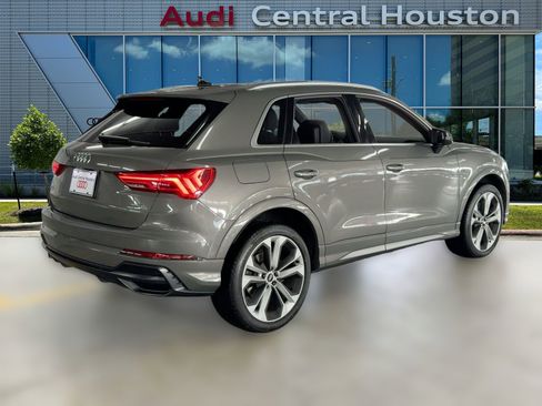 Used 2021 Audi Q3 2.0T Premium Plus w/ Premium Plus Package image 9