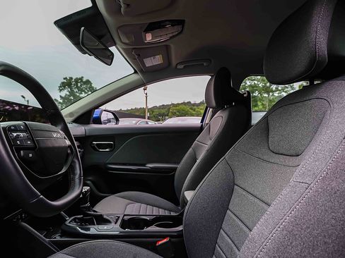Certified 2025 Kia K4 EX FWD image 9