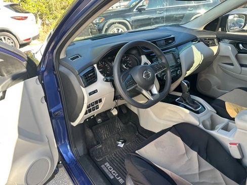 Used 2020 Nissan Rogue Sport SV image 15