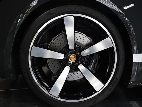 Used 2021 Porsche 911 Targa 4S Heritage Design AWD/4WD image 42