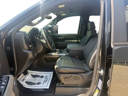 Used 2025 Chevrolet Silverado 2500 ZR2 w/ Technology Package AWD/4WD image 10