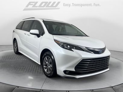 Certified 2025 Toyota Sienna XLE