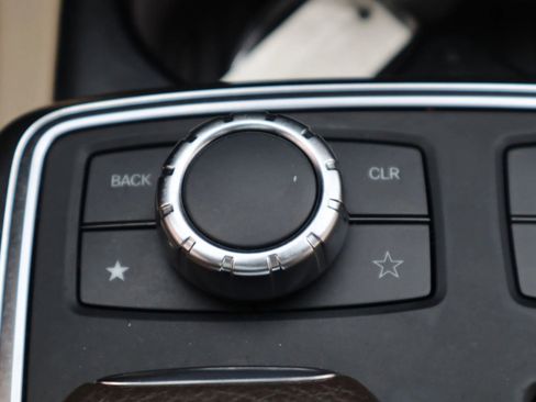 Used 2015 Mercedes-Benz GL 320 BlueTEC 4MATIC w/ Premium I Package image 34