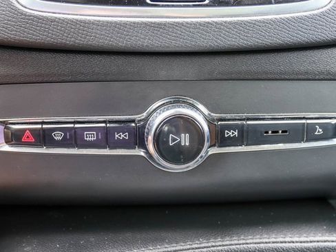 Used 2021 Volvo XC90 T5 Momentum w/ Protection Package Premier image 28