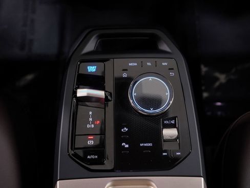 Used 2026 BMW iX xDrive45 image 13