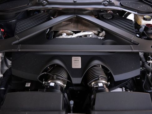 Used 2025 Aston Martin DB12 Convertible RWD image 30