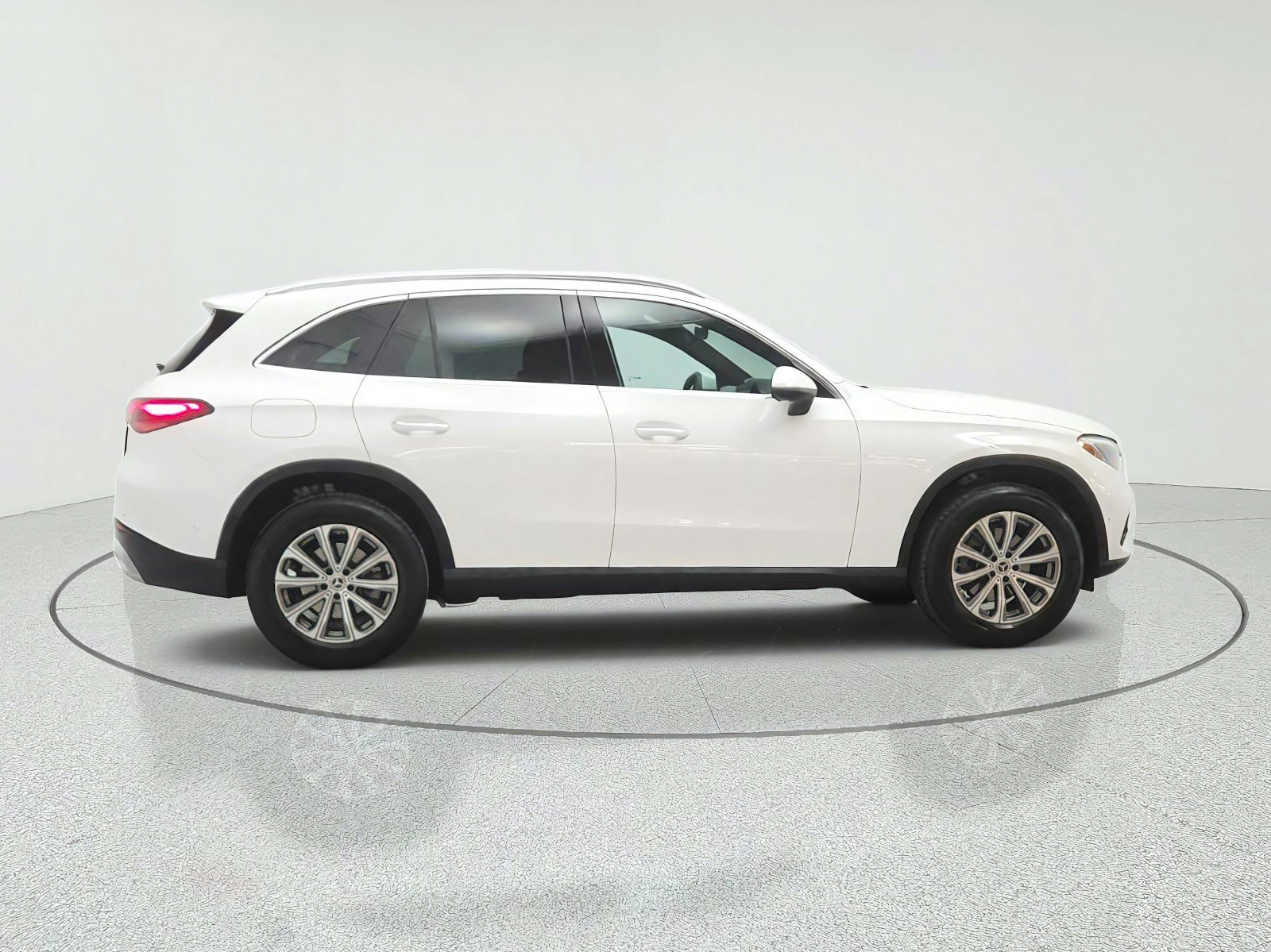 Certified 2026 Mercedes-Benz GLC 300 image 4