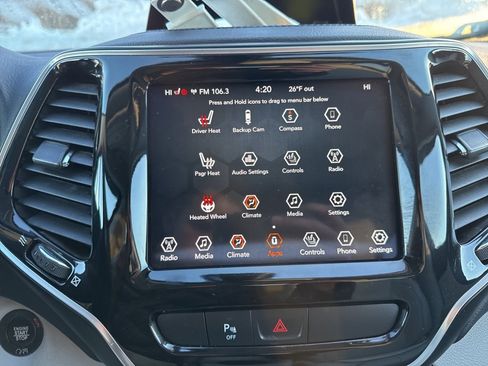 Used 2021 Jeep Cherokee Limited image 10