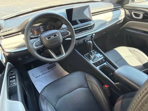 Used 2023 Jeep Compass Limited AWD/4WD image 12