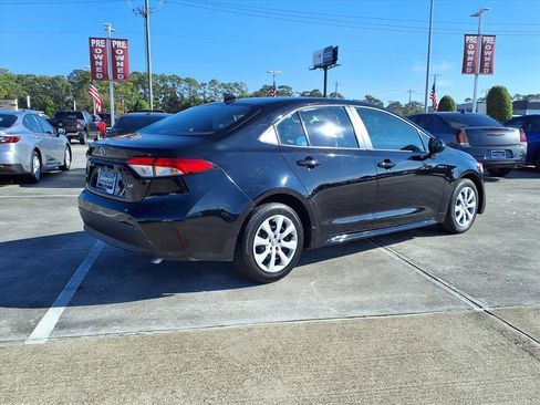 Used 2025 Toyota Corolla LE image 4
