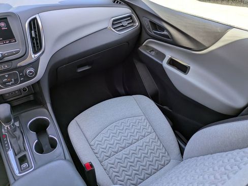 Used 2024 Chevrolet Equinox LS w/ LS Convenience Package image 17