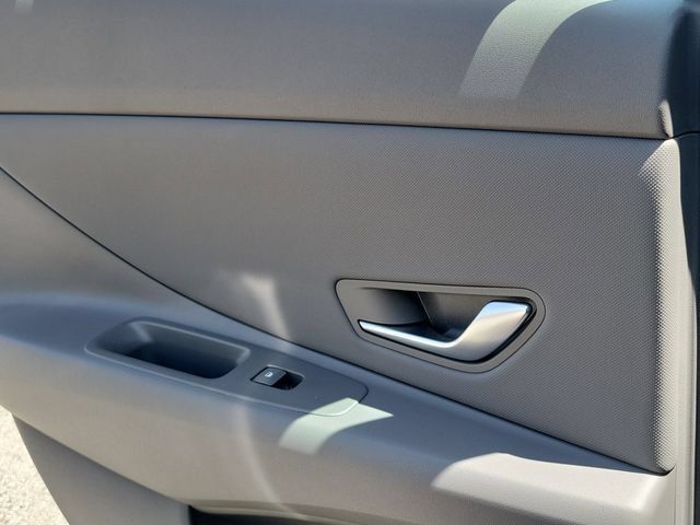 New 2026 Hyundai Elantra Sport FWD image 23